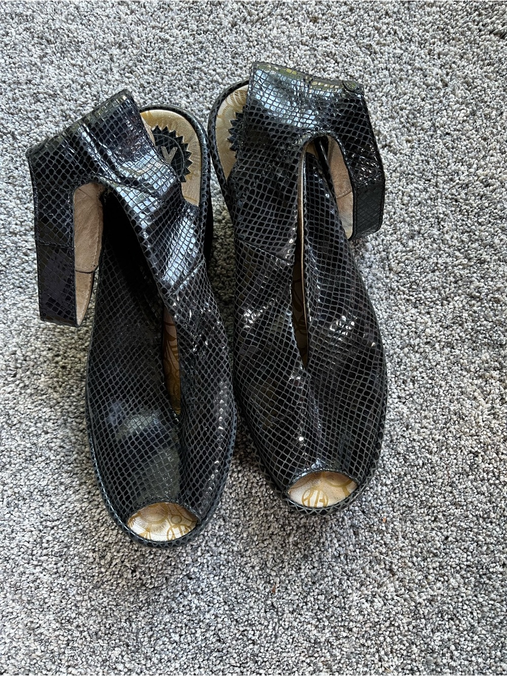 Fly London Sandals YALA Black Snake Embossed Leather Wedges Open Toe Size 40/9 - Picture 10 of 10